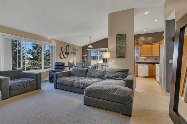 2531 7th Avenue SE, Willmar, MN 56201