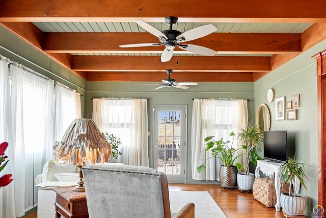 3640 SW York Way, Topeka, KS 66604