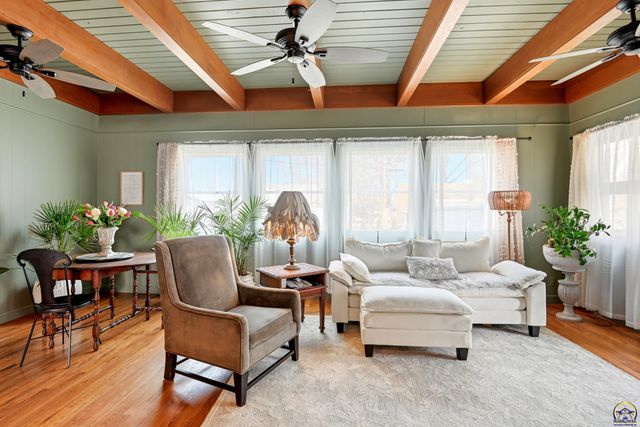 3640 SW York Way, Topeka, KS 66604