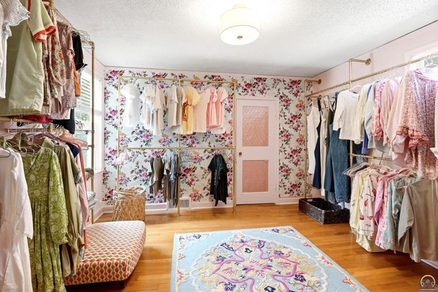 3640 SW York Way, Topeka, KS 66604