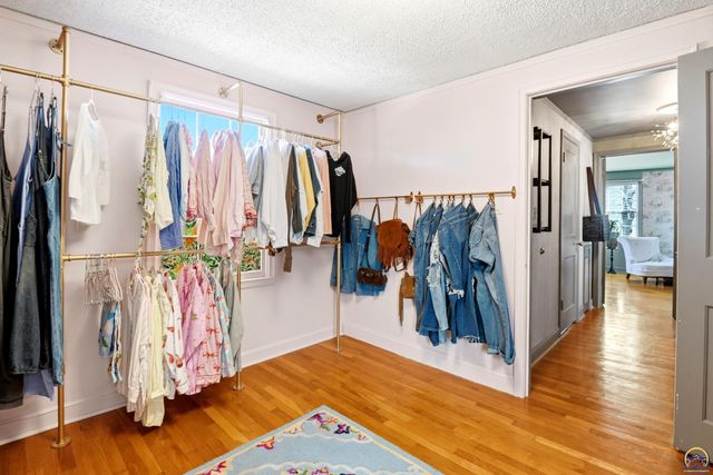 3640 SW York Way, Topeka, KS 66604