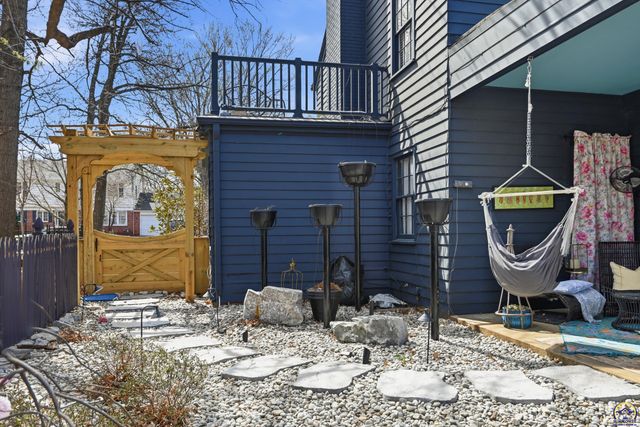 3640 SW York Way, Topeka, KS 66604