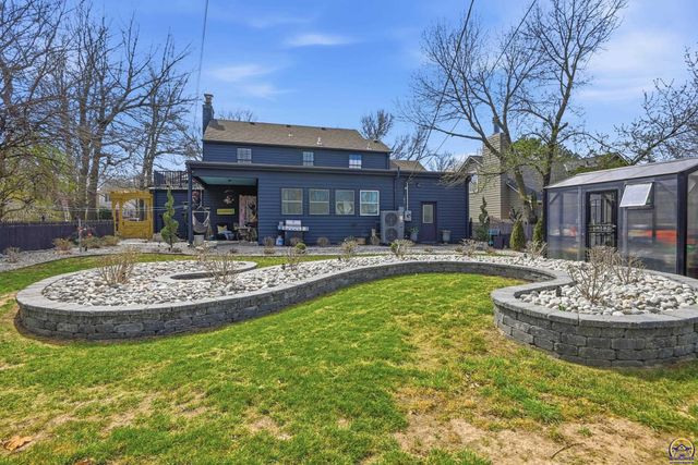 3640 SW York Way, Topeka, KS 66604