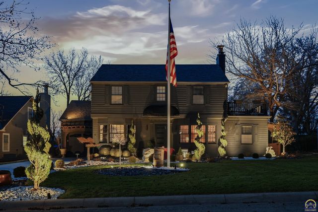 3640 SW York Way, Topeka, KS 66604