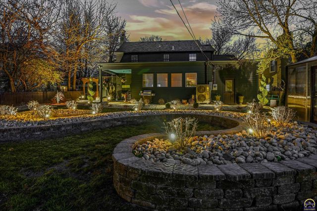 3640 SW York Way, Topeka, KS 66604