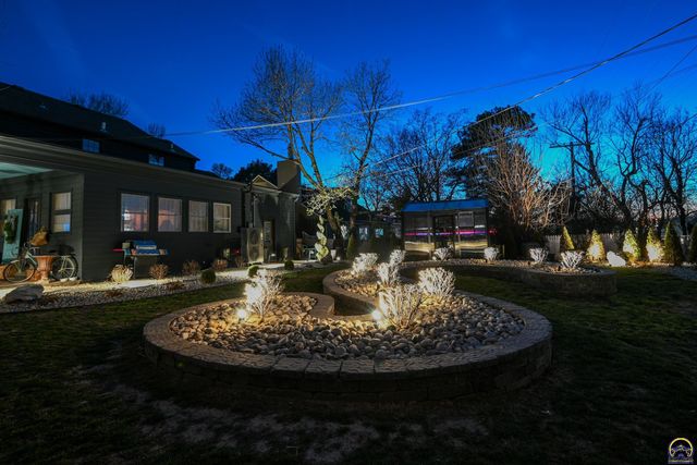 3640 SW York Way, Topeka, KS 66604