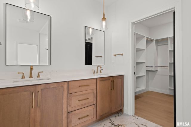 5302 Verdant Lane, Springfield, IL 62711