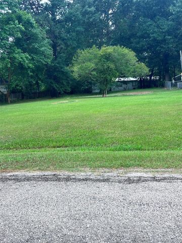 512 Cutter Drive, Trinity, TX 75862