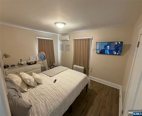 130 Clinton Avenue, Bergenfield, NJ 07621