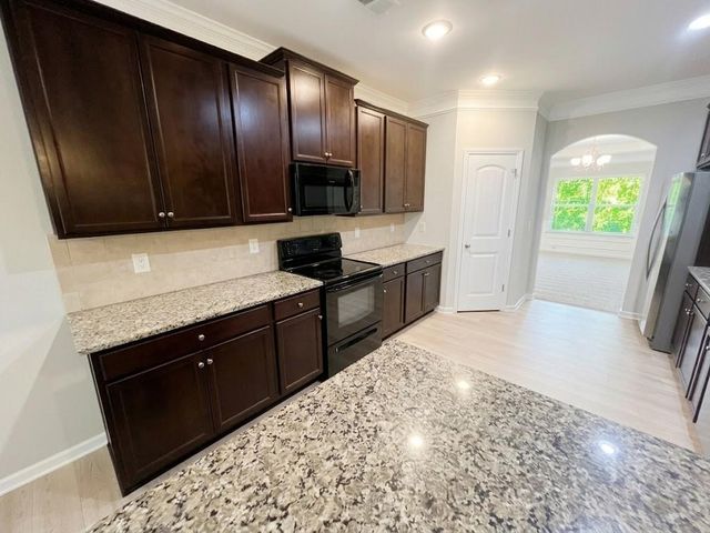 1086 Blind Brook Circle, Hoschton, GA 30548
