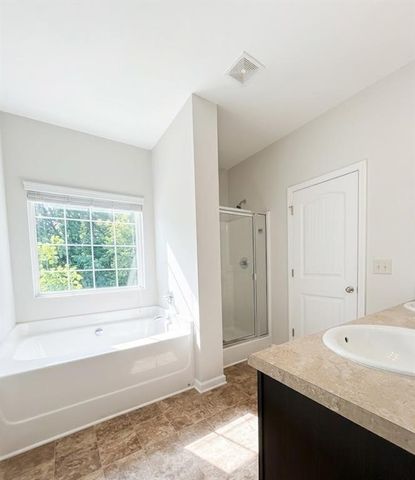 1086 Blind Brook Circle, Hoschton, GA 30548