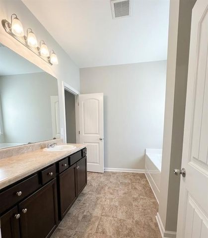1086 Blind Brook Circle, Hoschton, GA 30548