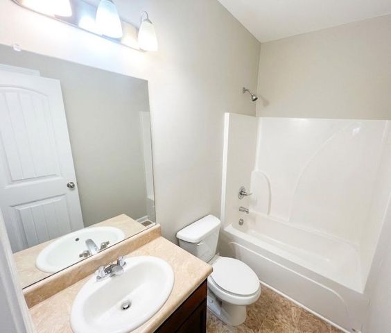 1086 Blind Brook Circle, Hoschton, GA 30548