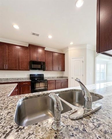 1086 Blind Brook Circle, Hoschton, GA 30548