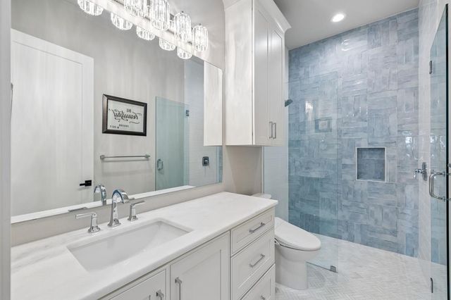 1501 N Cattlemans Crossing Dr, Kerrville, TX 78028