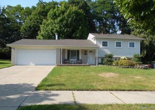 197 Randall Drive, Troy, MI 48085