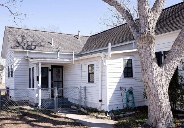 202 E 4th St, Nordheim, TX 78141