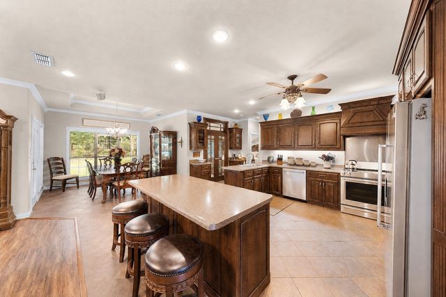 258 Vz County Road 3528, Wills Point, TX 75169