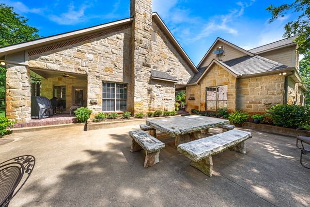 258 Vz County Road 3528, Wills Point, TX 75169