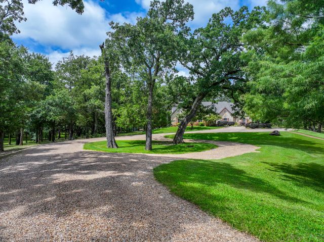258 Vz County Road 3528, Wills Point, TX 75169