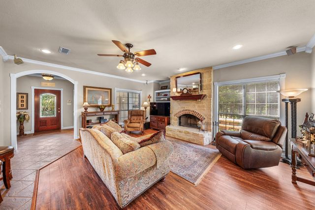 258 Vz County Road 3528, Wills Point, TX 75169