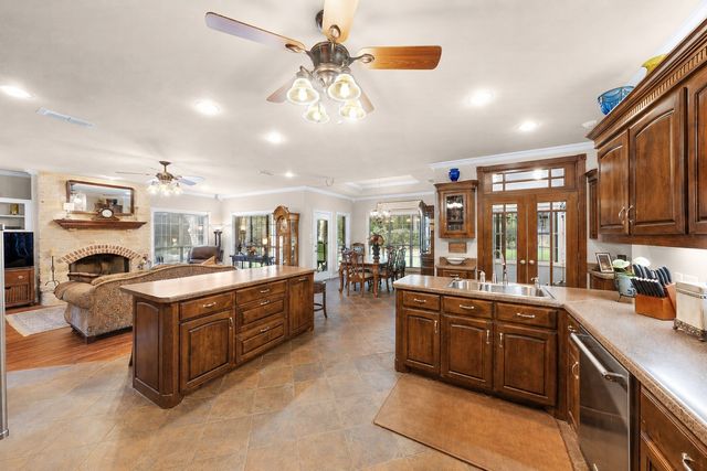 258 Vz County Road 3528, Wills Point, TX 75169