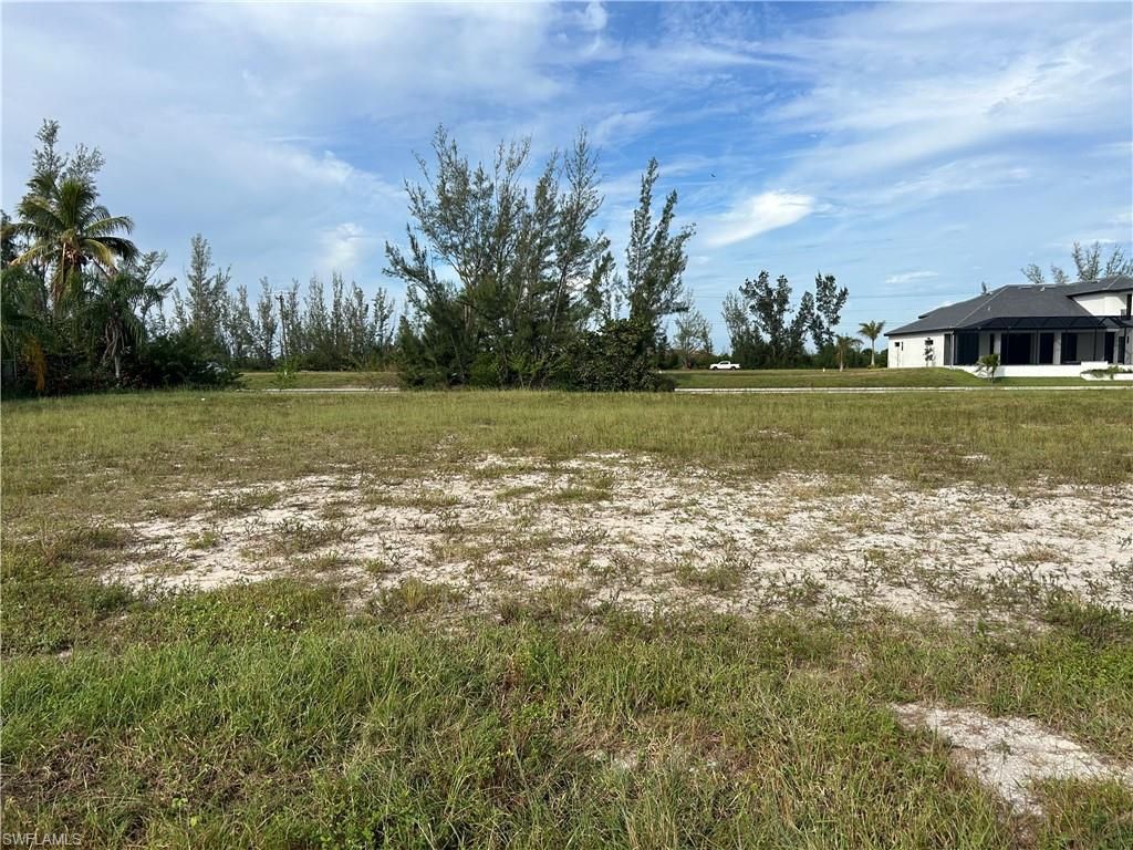 624 NW 39th AVE, CAPE CORAL, FL 33993 — photo 3