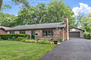 385 illinois Boulevard, Hoffman Estates, IL 60169