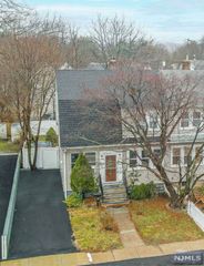 33 Howard Street, Pompton Lakes, NJ 07442