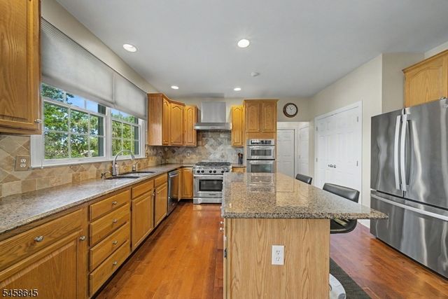 52 Nicole Dr, Denville Twp., NJ 07834