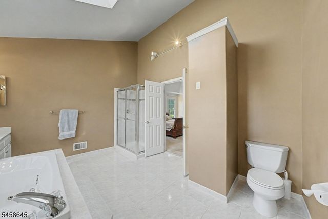 52 Nicole Dr, Denville Twp., NJ 07834