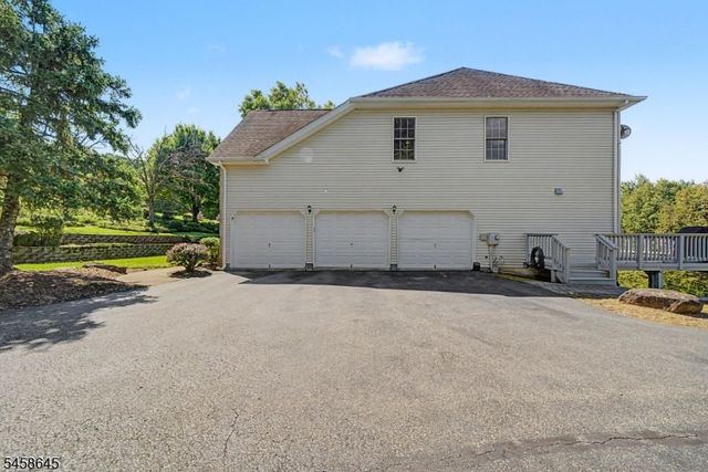52 Nicole Dr, Denville Twp., NJ 07834