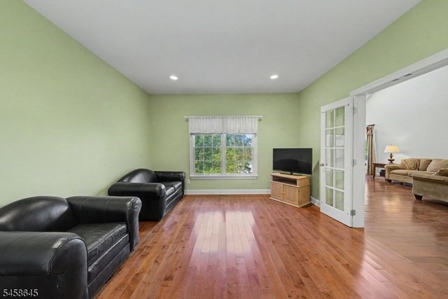 52 Nicole Dr, Denville Twp., NJ 07834