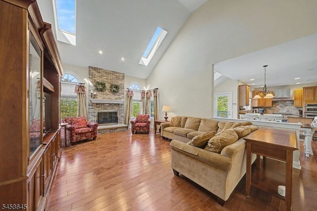 52 Nicole Dr, Denville Twp., NJ 07834