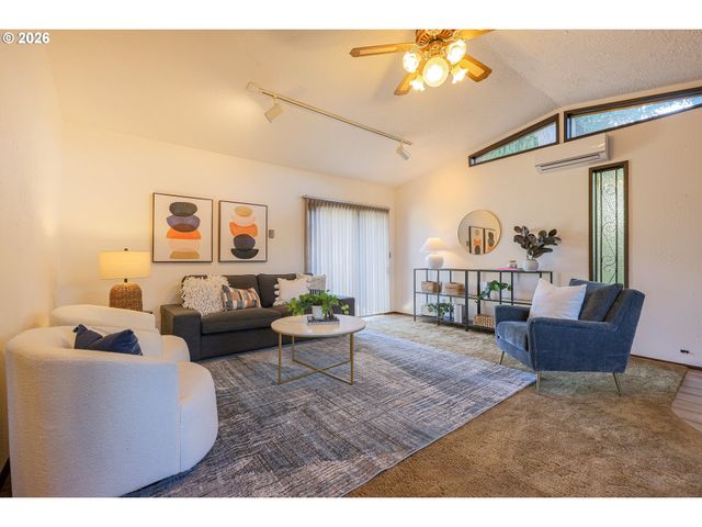 109 Ne 94TH St, Vancouver, WA 98665