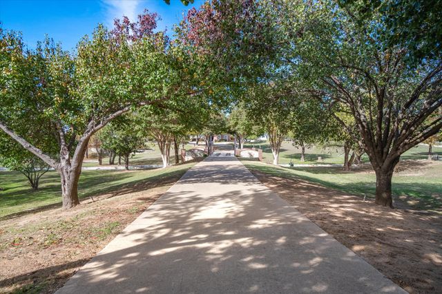 304 Dalview Court, Forney, TX 75126