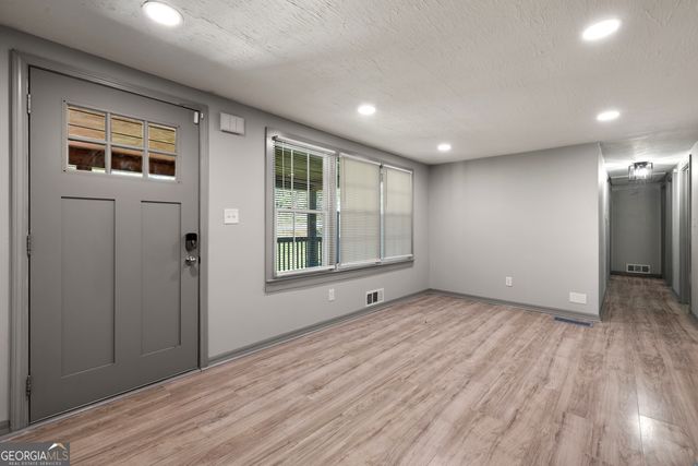 11 Swan Drive, Newnan, GA 30263