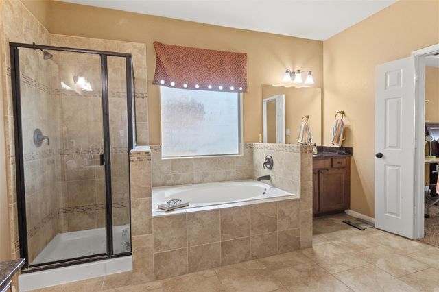 6102 Wickshire Drive, Rosenberg, TX 77471