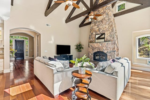 9734 Rim Rock Cir, Loomis, CA 95650