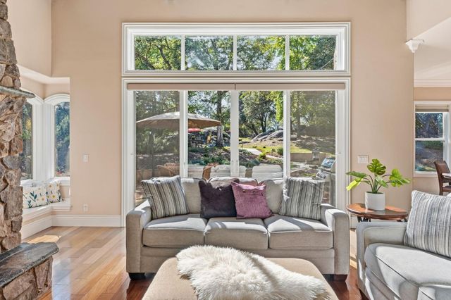 9734 Rim Rock Cir, Loomis, CA 95650