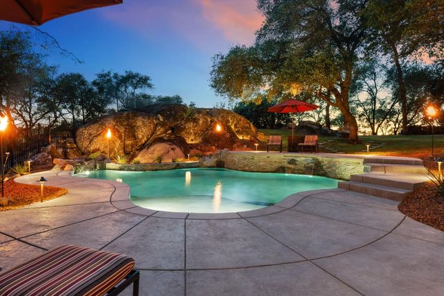 9734 Rim Rock Cir, Loomis, CA 95650