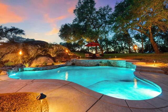 9734 Rim Rock Cir, Loomis, CA 95650