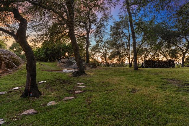 9734 Rim Rock Cir, Loomis, CA 95650