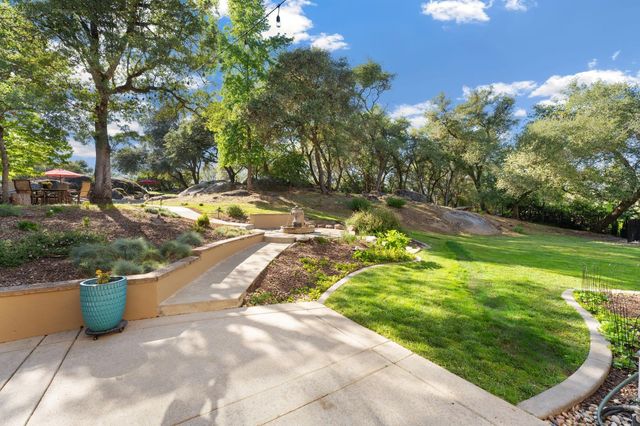 9734 Rim Rock Cir, Loomis, CA 95650