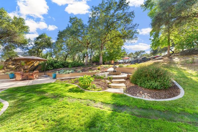 9734 Rim Rock Cir, Loomis, CA 95650