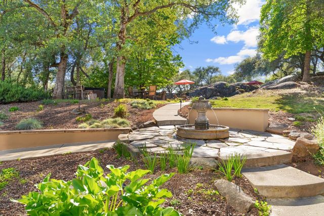 9734 Rim Rock Cir, Loomis, CA 95650