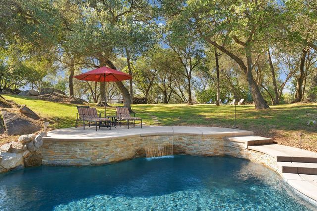 9734 Rim Rock Cir, Loomis, CA 95650