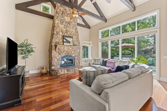9734 Rim Rock Cir, Loomis, CA 95650