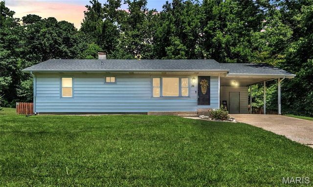 32 Highland Drive, St Charles, MO 63303