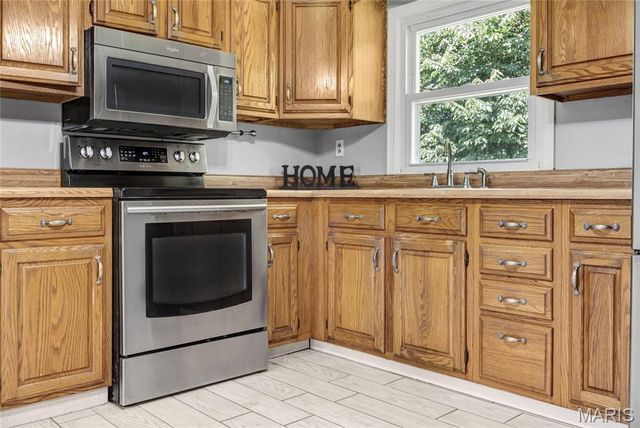 32 Highland Drive, St Charles, MO 63303